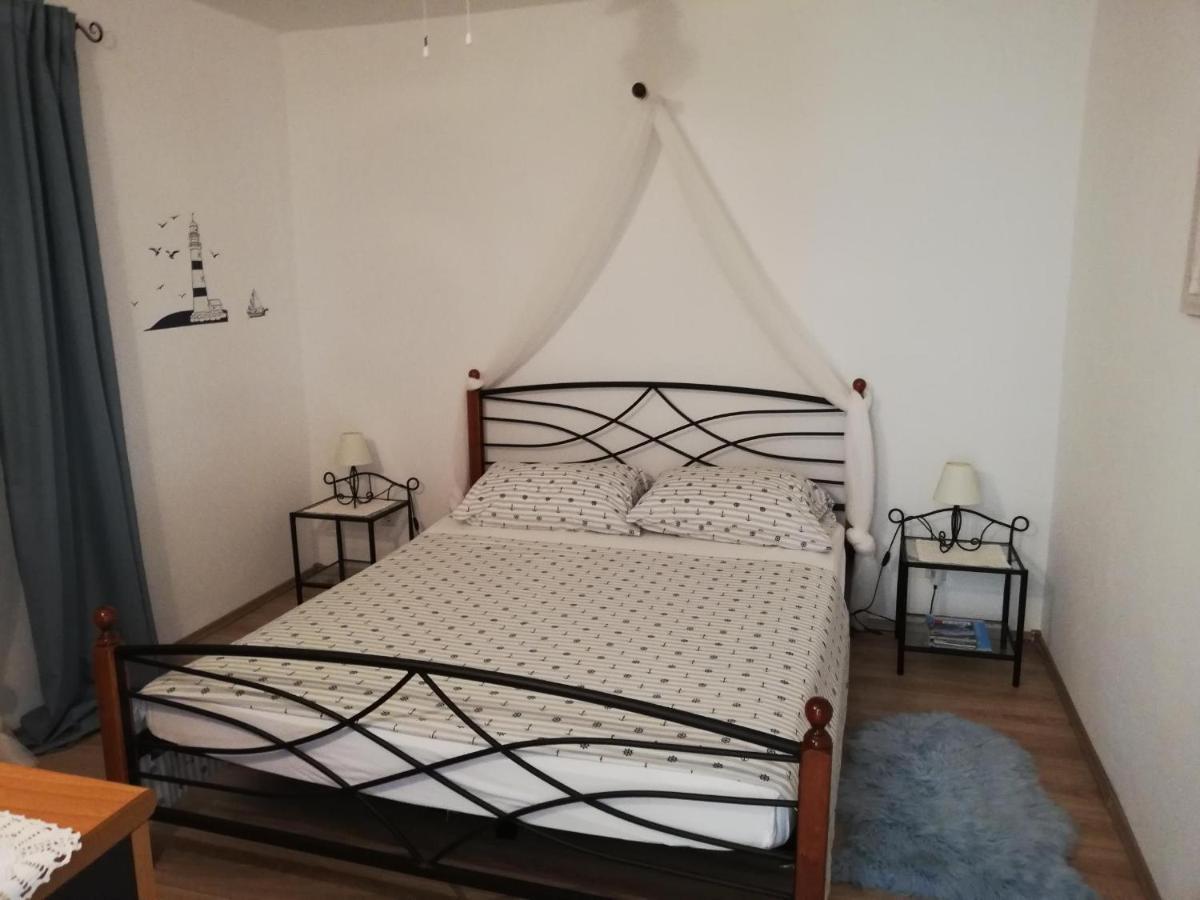 Apartment House Vir-To-All מראה חיצוני תמונה
