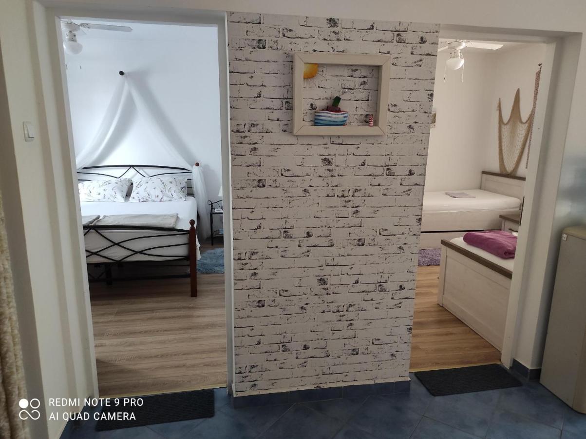 Apartment House Vir-To-All מראה חיצוני תמונה