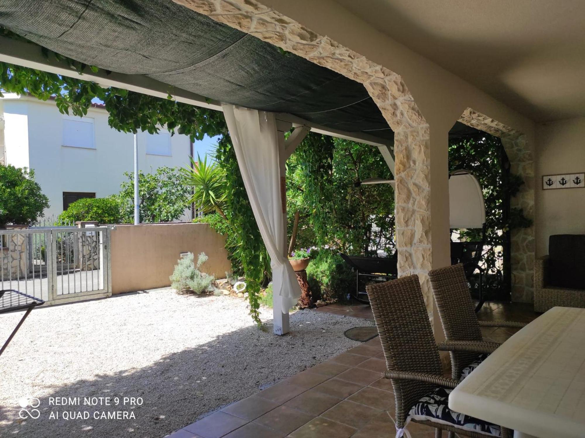 Apartment House Vir-To-All מראה חיצוני תמונה